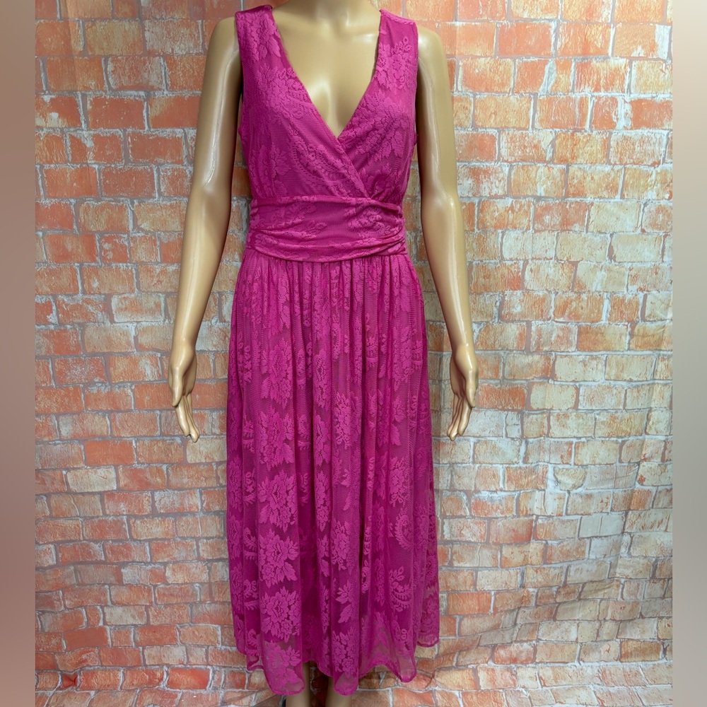 Newport News Lace Midi Dress